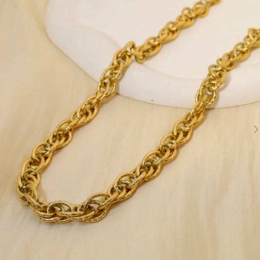 Collier Doré Tressé